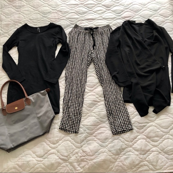 ❌DONATED❌ 8 item not so mystery box sz XS - S - Picture 9 of 12